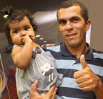 No Dia dos Pais, homens que doaram órgãos aos filhos comemoram a vida nova dos pequenos
